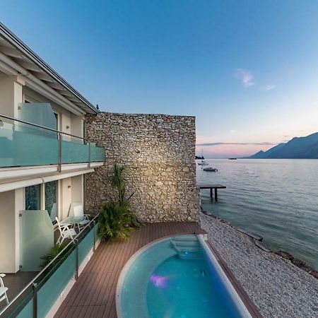 Hotel Vega Малчезине Екстериор снимка