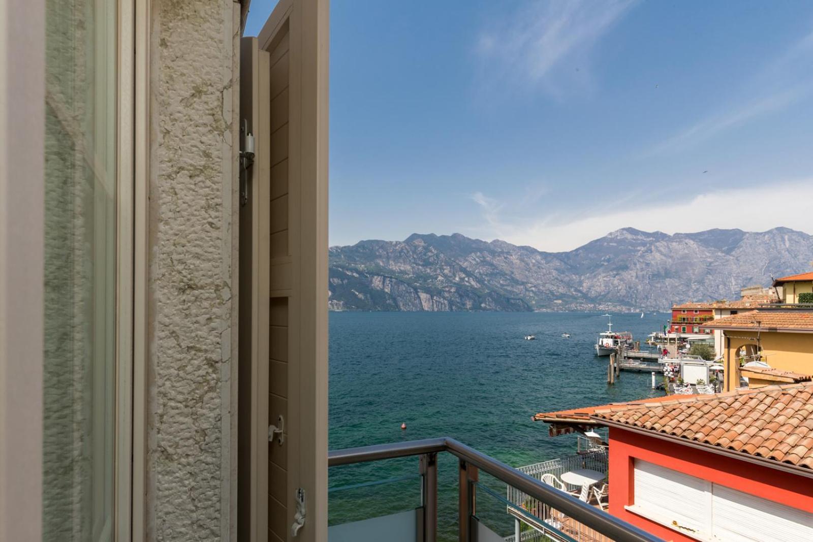 Hotel Vega Малчезине Екстериор снимка