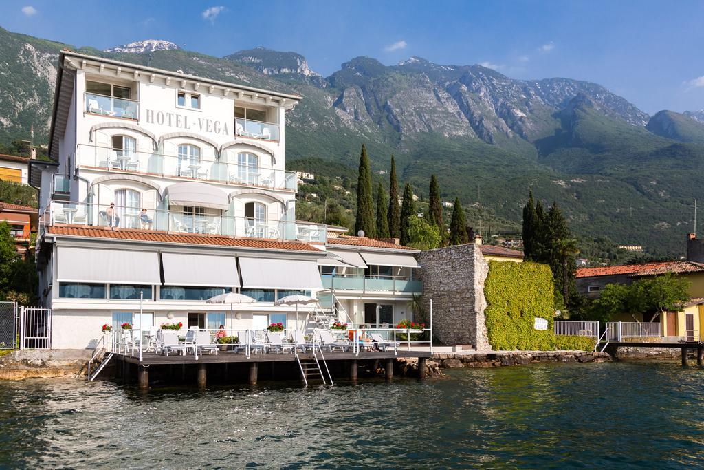 Hotel Vega Малчезине Екстериор снимка