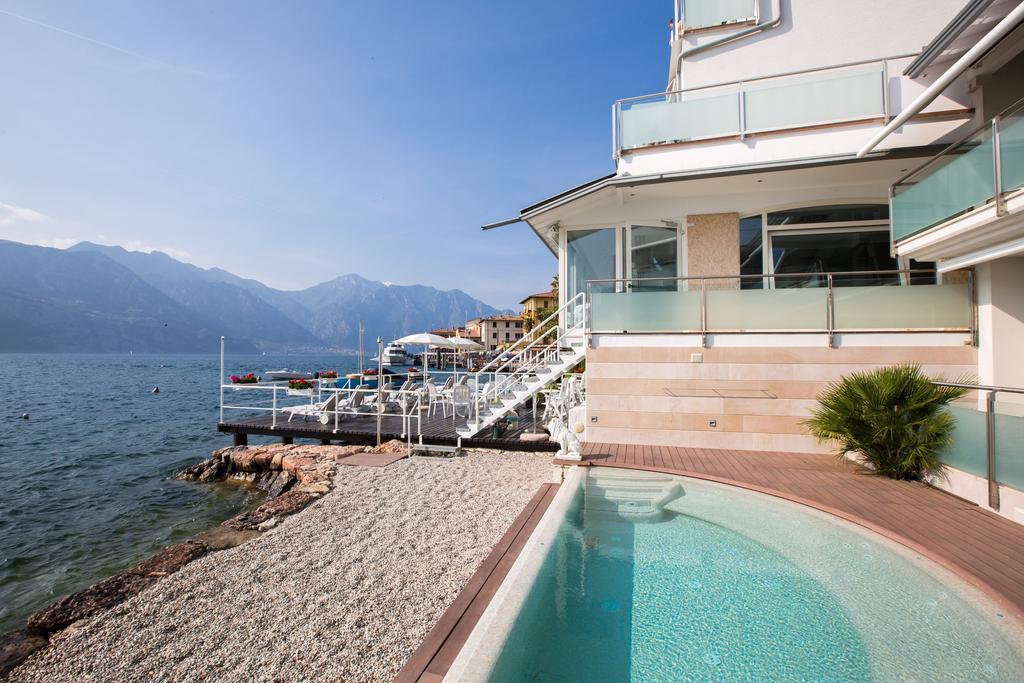 Hotel Vega Малчезине Екстериор снимка