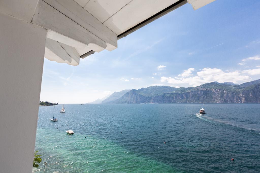 Hotel Vega Малчезине Екстериор снимка