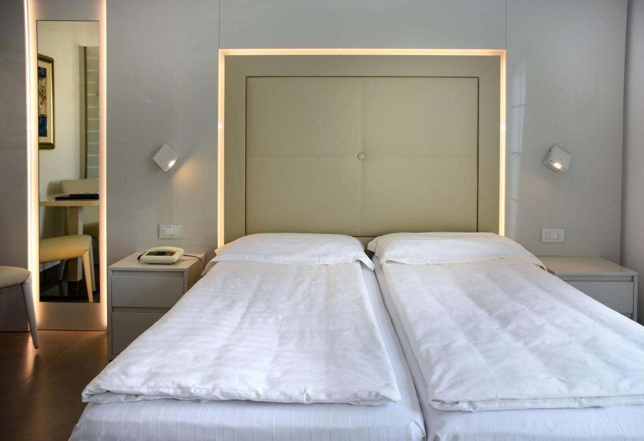 Hotel Vega Малчезине Екстериор снимка