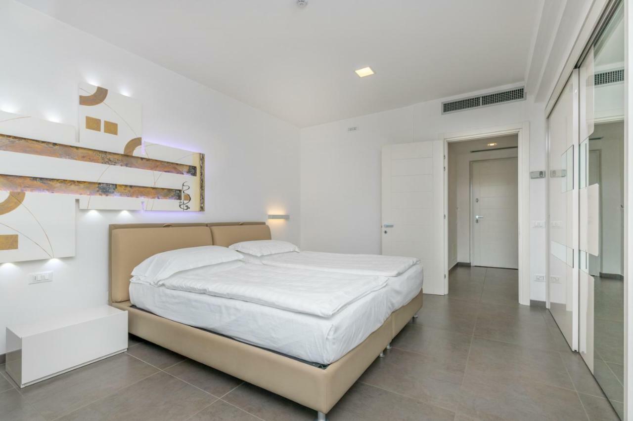 Hotel Vega Малчезине Екстериор снимка