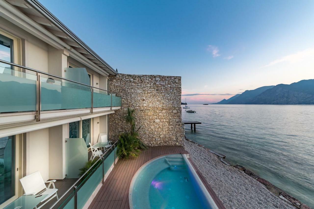Hotel Vega Малчезине Екстериор снимка